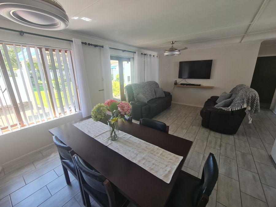 2 Bedroom Property for Sale in Paradise Beach Eastern Cape